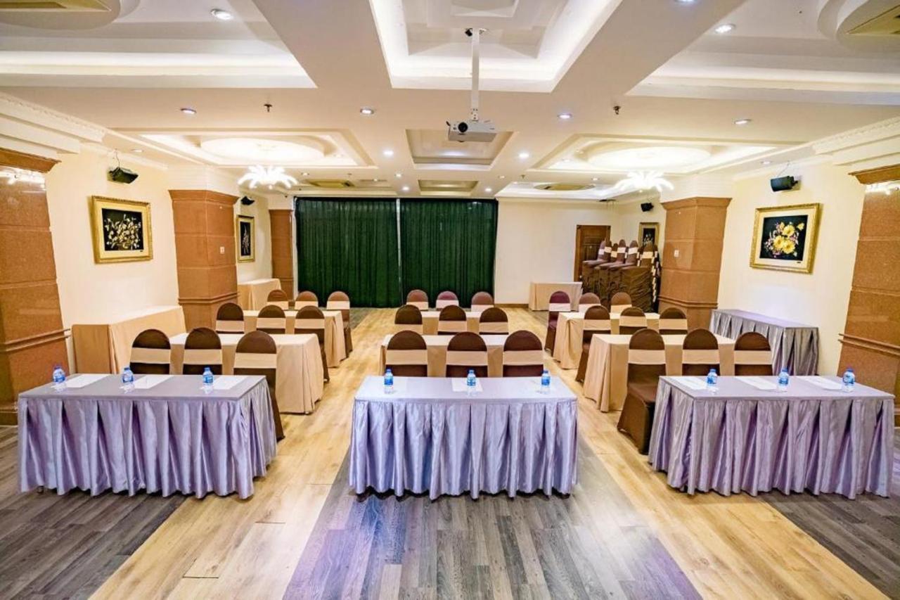 דה נאנג Adina 3 Star Hotel מראה חיצוני תמונה